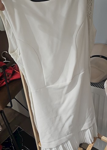 Beyaz Drapeli Mini Elbise - Görsel 2