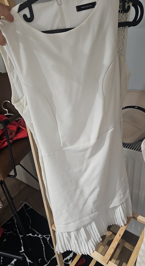 Beyaz Drapeli Mini Elbise - Görsel 2