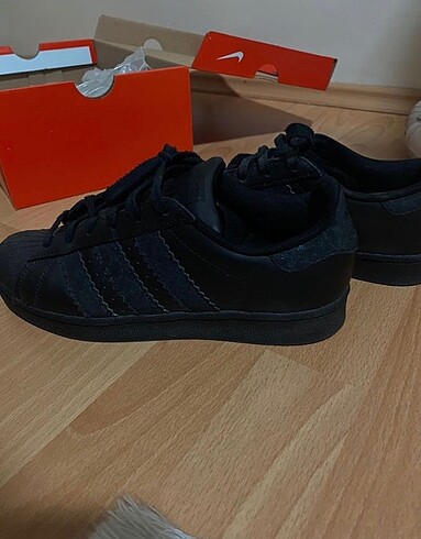 37 Beden siyah Renk Adidas siyah superstar