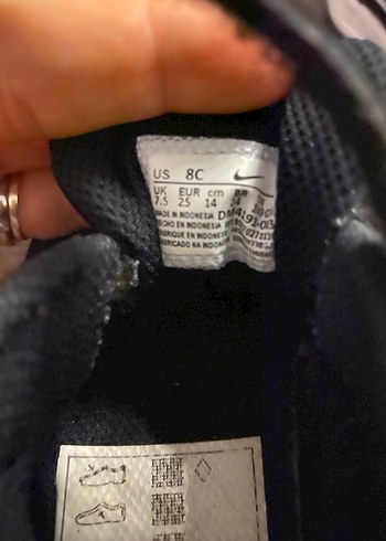 25 Beden Nike çocuk spor ayakkabı