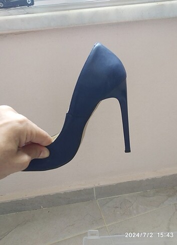 37 Beden Stiletto 