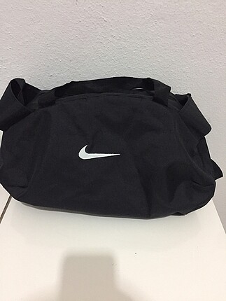 Nike çanta