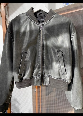 Siyah Deri Kemerli Yüksek Yakalı Kadın Ceket - Görsel 3