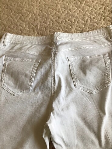 LC Waikiki Beyaz pantalon