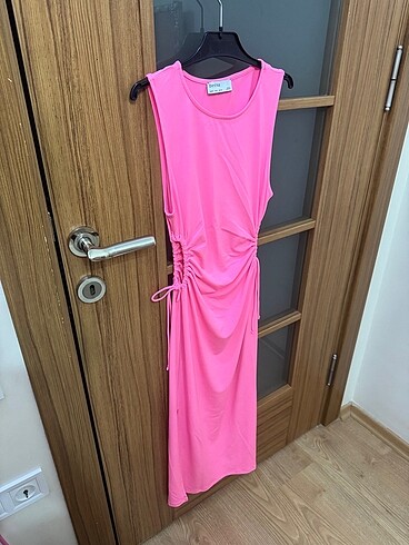 Bershka Uzun Elbise Neon Pembe S