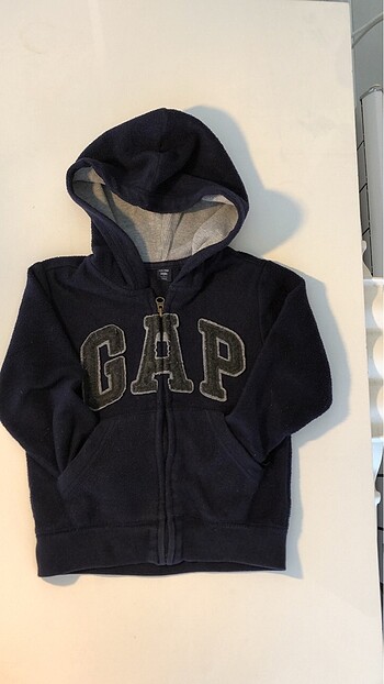 GAP sweat