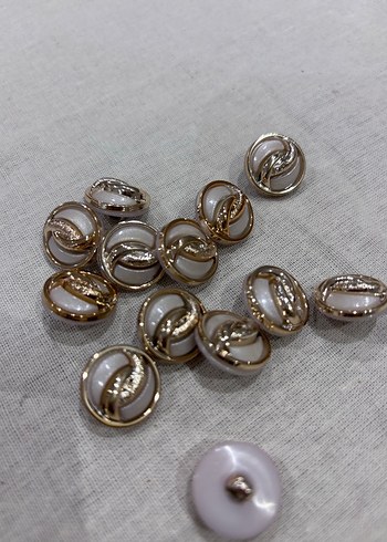 Krem rengi düğme - Görsel 3