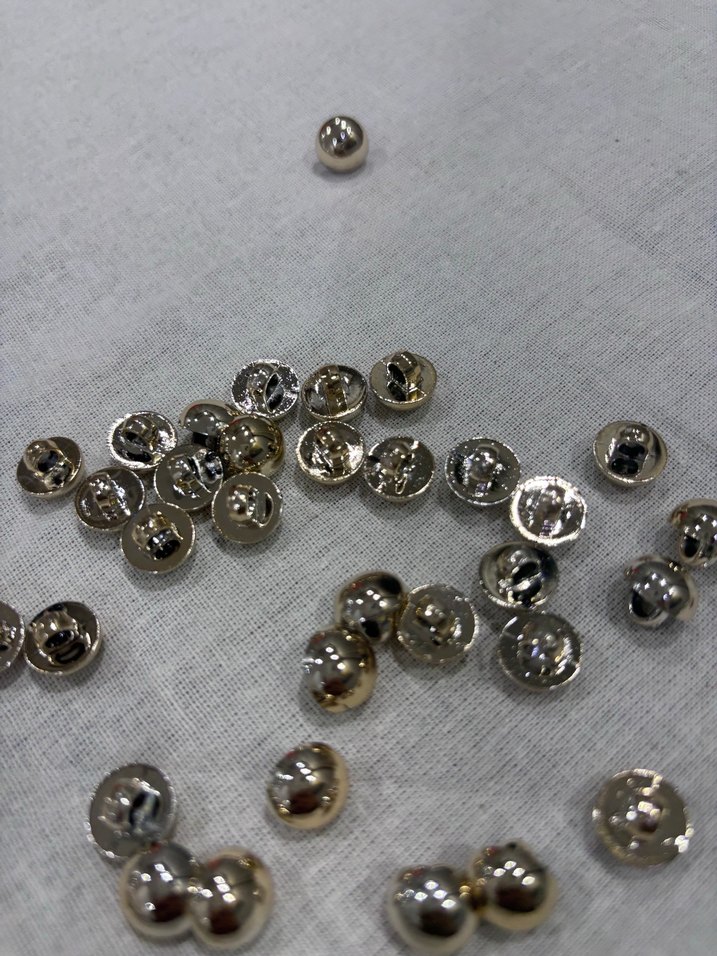 Gold düğme - Görsel 3