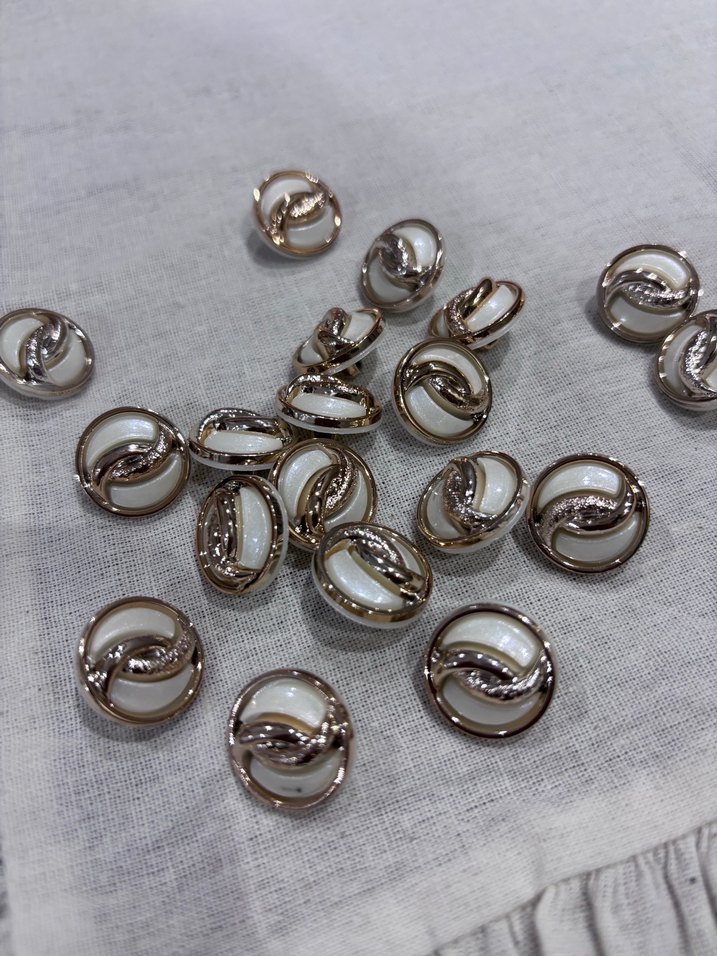 Beyaz düğme - Görsel 3