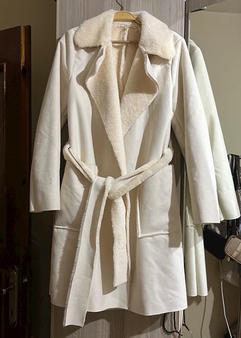 Beyaz Kürklü Midi Kadın Kaban - Görsel 3