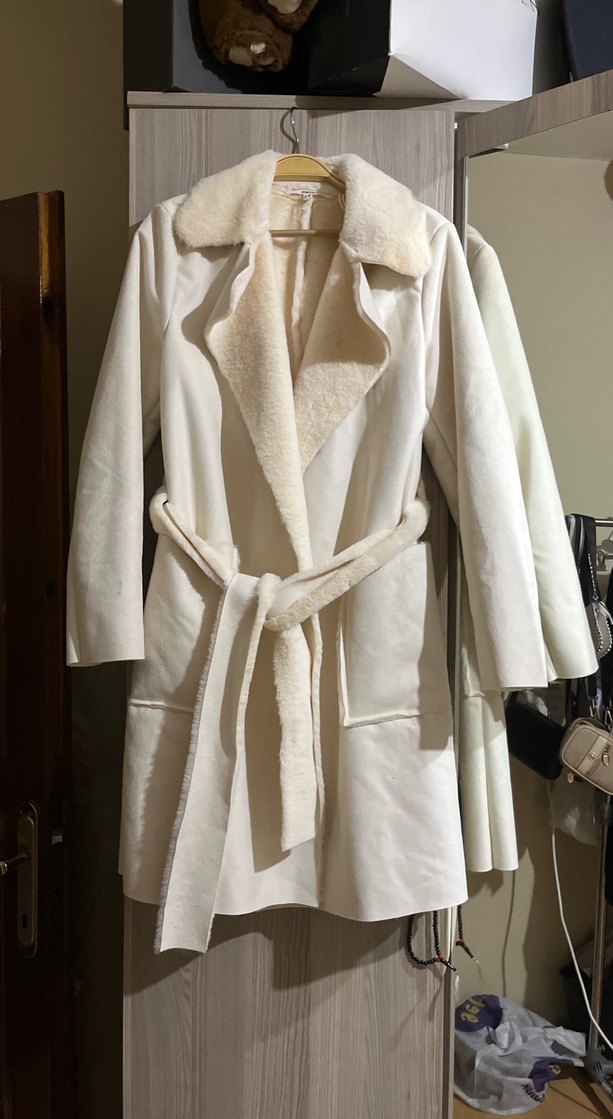 Beyaz Kürklü Midi Kadın Kaban - Görsel 2