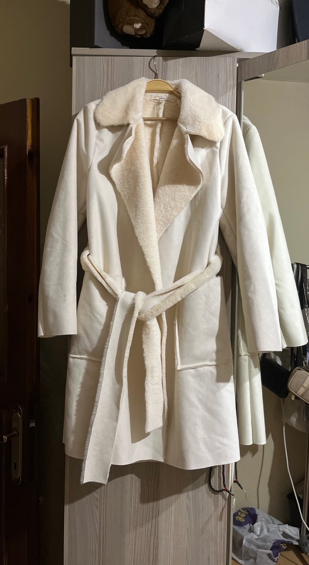 Beyaz Kürklü Midi Kadın Kaban - Görsel 3