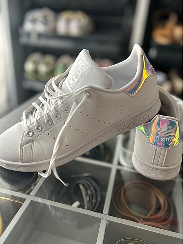 39,5 Beden Adidas Stan Smith Beyaz Parlak Renkli