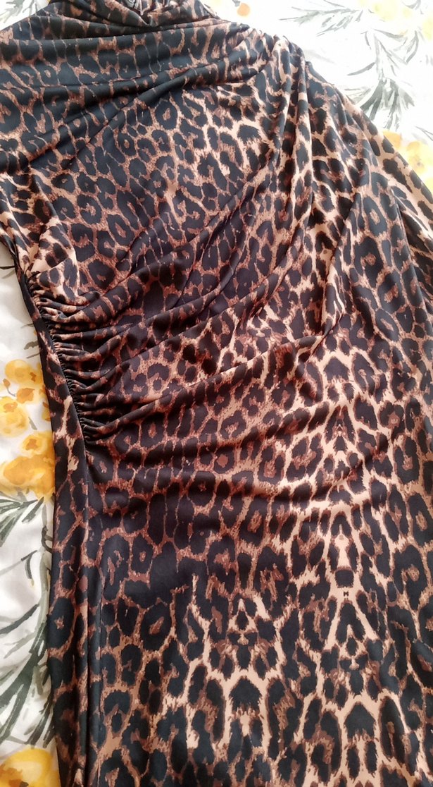 Leopar Desenli Uzun Kollu gece Elbisesi - Görsel 4
