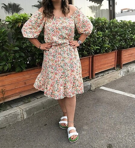 Zara Çiçekli zara elbise