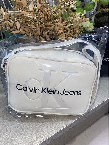  Beden Calvin Klein Çanta