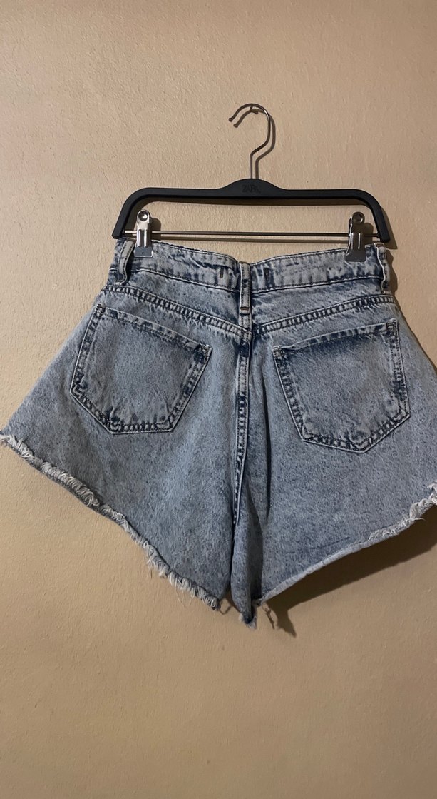 Kadın Bağcıklı Gri Batik Desenli Mini Kot Şort - Görsel 2