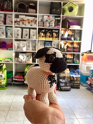 Amigurumi pug köpek