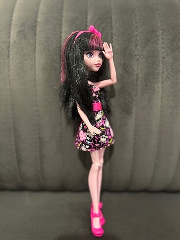 Beden Monster High Draculaura Bebek (İlk serilerden)