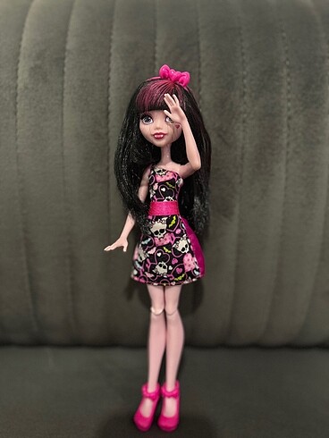 Monster High Monster High Draculaura Bebek (İlk serilerden)