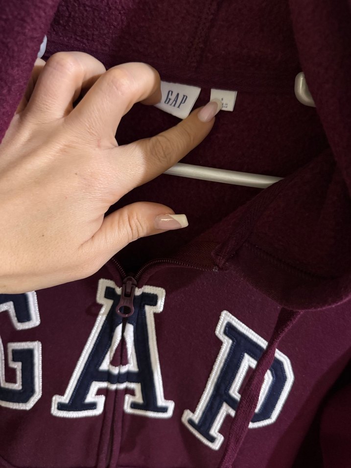 GAP kapişonlu sezon - Görsel 2