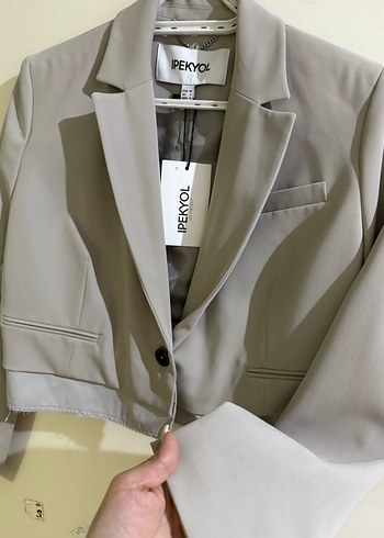 Bej Kadın Düğmeli Kısa Blazer Ceket - Görsel 4