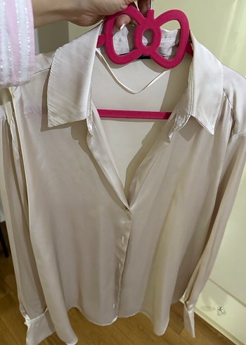 Bej V Yaka Düğmeli Kadın Gömlek - Görsel 4