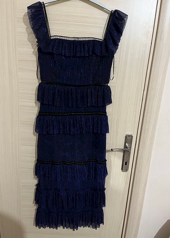 trenyolmilla Lacivert Uzun Kollu Fırfırlı Abiye Elbise - Görsel 2