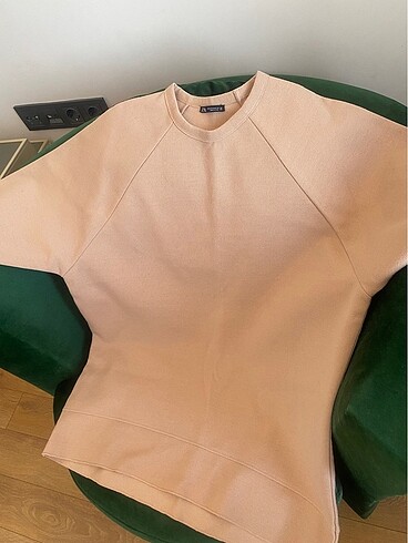 Zara sweatshirt