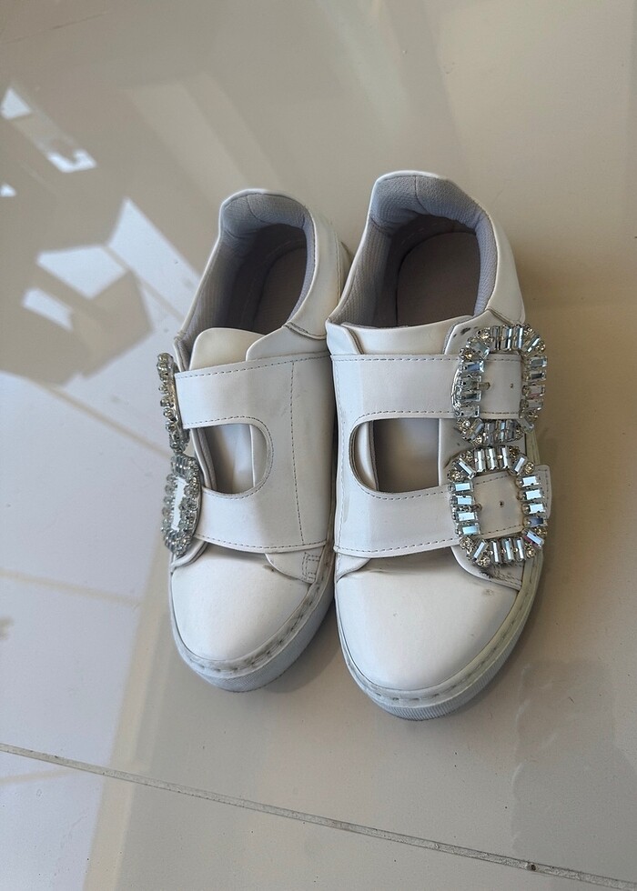 Şık spor ayakkabı - Görsel 4