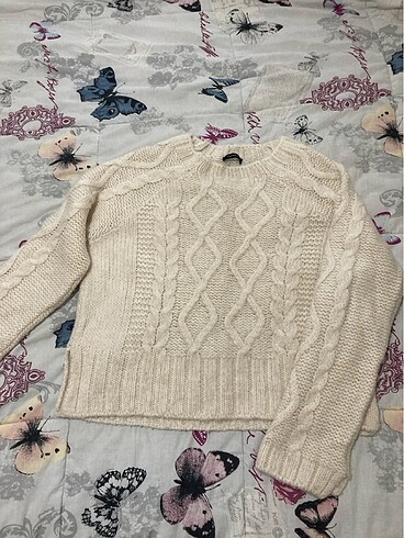 Oversize kırık beyaz kazak
