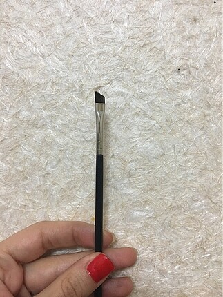 Mac eyeliner fırçası