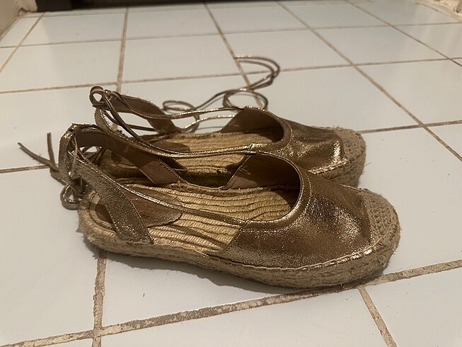 Stradivarius bağcıklı espadril