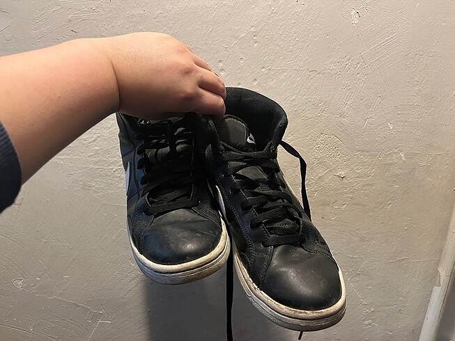 41 Beden nike court royale 2 mid