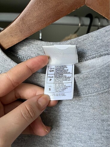 l Beden gri Renk disney store sweatshirt