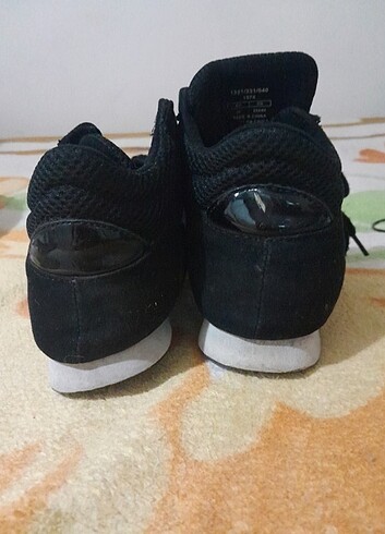 Spor ayakkabı