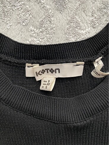 Koton Koton kolsuz üst