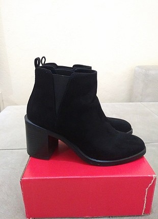 Stradivarius Stradivarius bootie