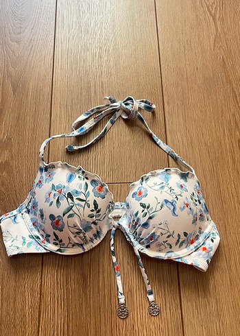 Çiçek Desenli Beyaz Bohem Bikini Üstü