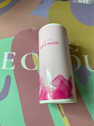 Avon pudra