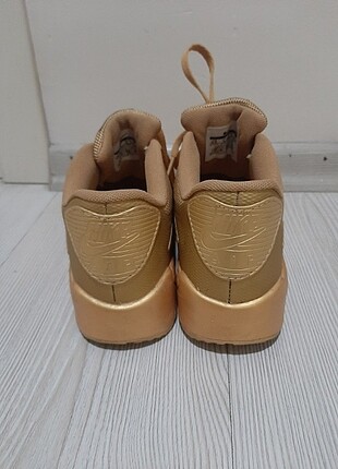 37,5 Beden altın Renk Nike airmax dore 1 kere giyildi