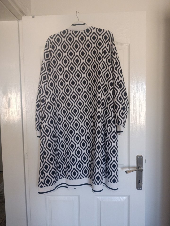 Gri Desenli Uzun Kadın Kimono - Görsel 4