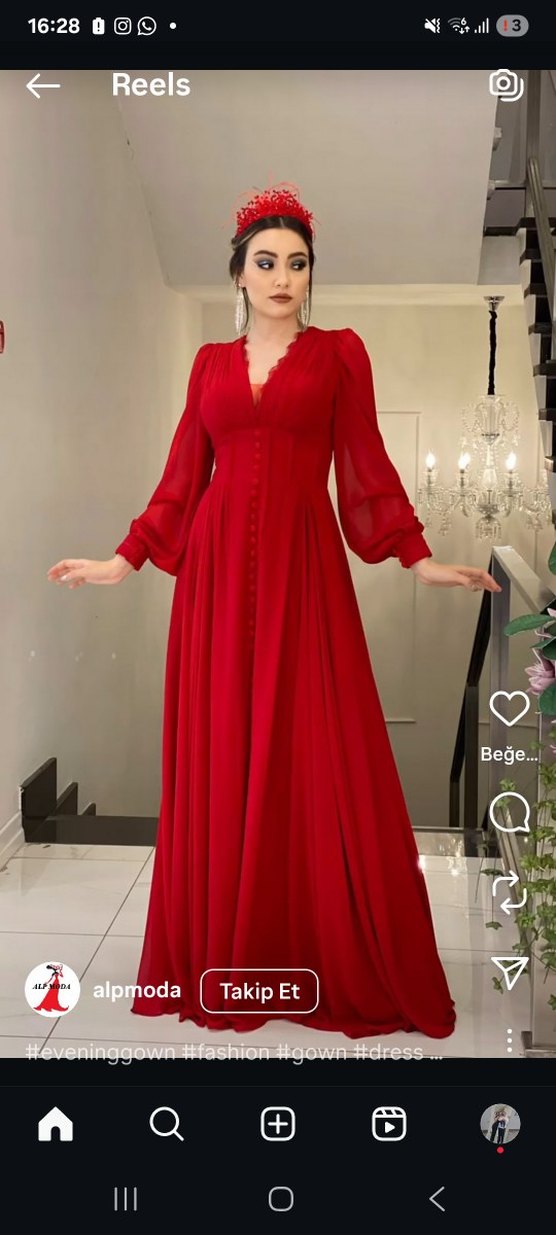 Koyu Kırmızı Düğmeli Uzun Kollu Abiye Elbise - Görsel 2