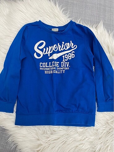 Sweatshirt