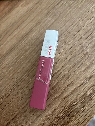 Maybelline mat ink ruj