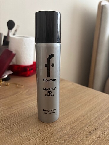 Flormar sabitleyici sprey