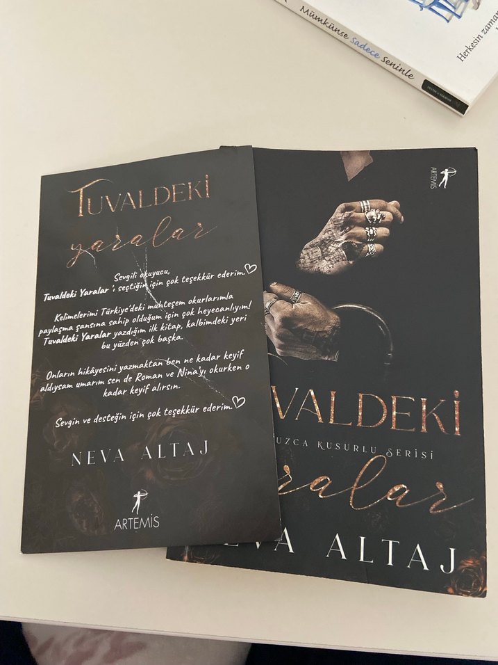 Tuvaldeki Yaralar - Neva Altaj Roman - Görsel 2