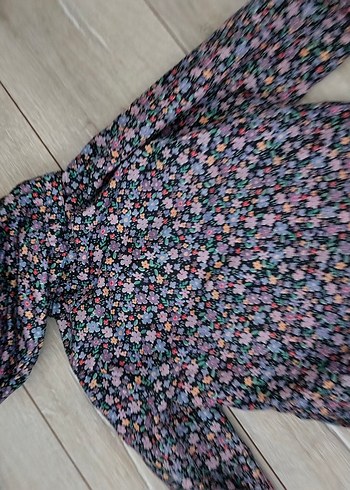 4 Yaş Beden h&m 3-4 yaş Çiçek Desenli Kapüşonlu Kız Yağmurluk
