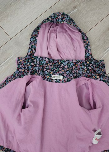h&m 3-4 yaş Çiçek Desenli Kapüşonlu Kız Yağmurluk - Görsel 5