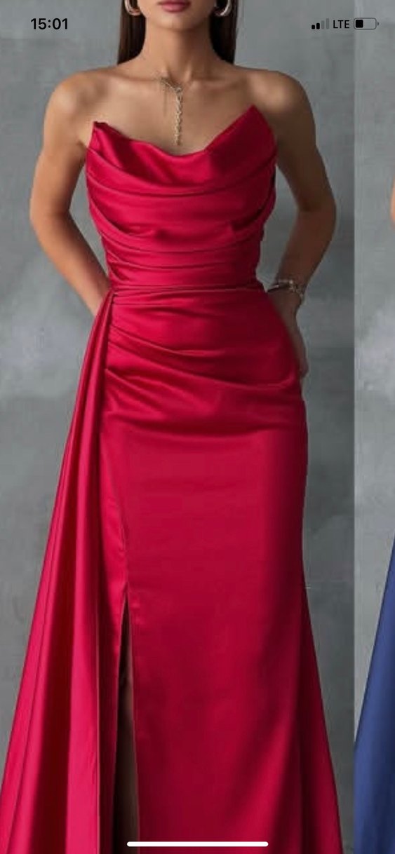 Kırmızı saten yırtmaçlı abiye - Görsel 3